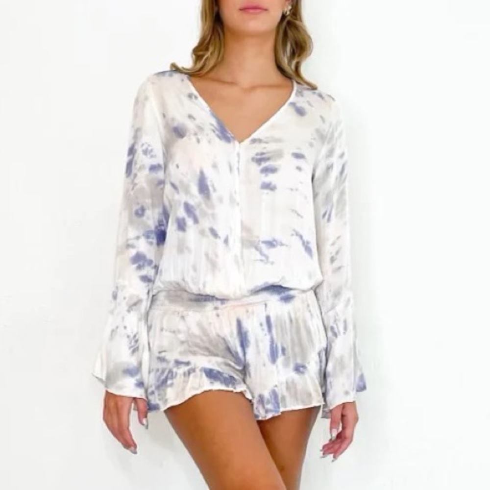 NEW🔥 NWT Surf Gypsy Tie Dye Romper Flare Sleeve Smocked Waist Vneck